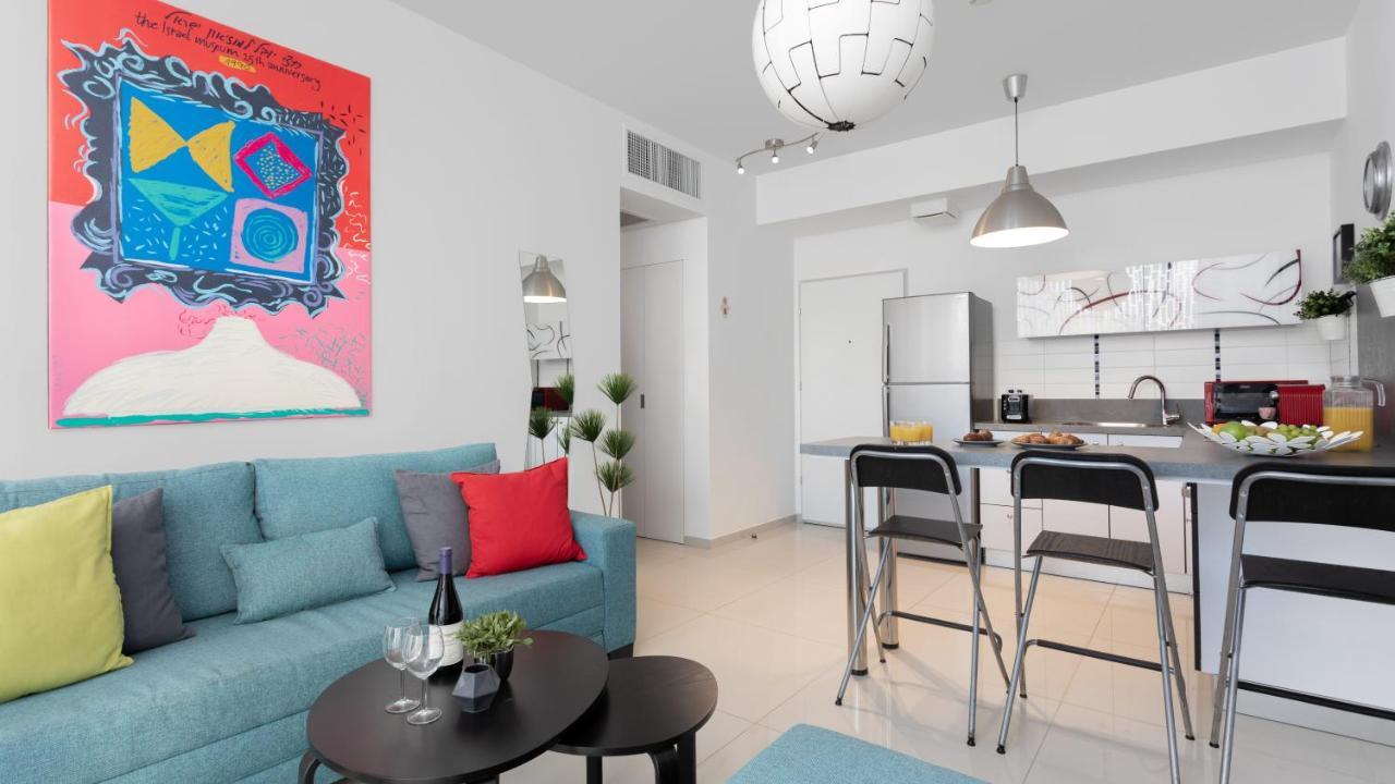 Stylish 1Br Flat For 4 Ppl In Allenby By Holyguest Тель-Авив Экстерьер фото